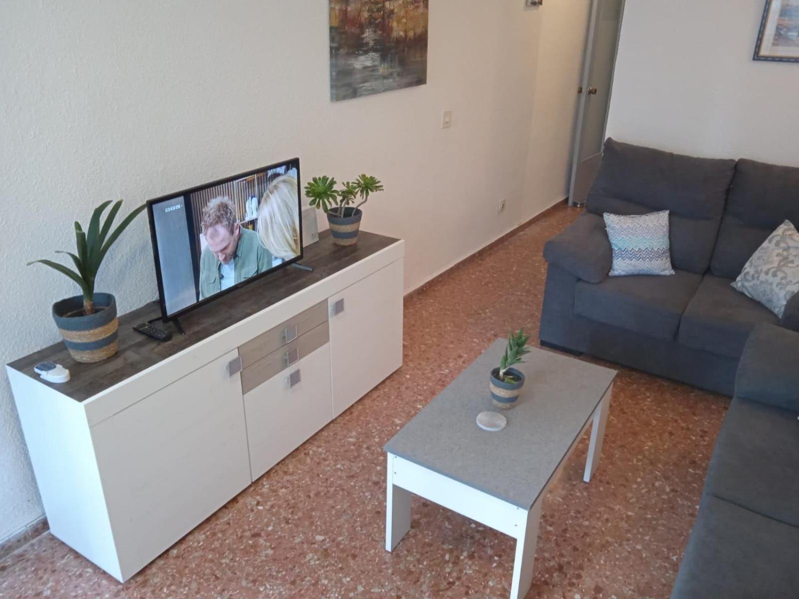 Edificio Gijon Newly Renovated Two-Bedroom Apartment Benidorm Dış mekan fotoğraf